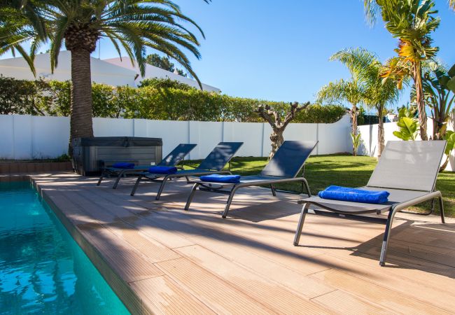 Villa à Albufeira - Villa Videira - By Dalma Portuguesa Villa à Albufeira - Villa Videira - By Dalma Portuguesa