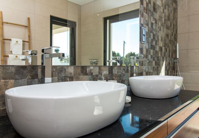 Villa à Albufeira - Villa Videira - By Dalma Portuguesa Villa à Albufeira - Villa Videira - By Dalma Portuguesa